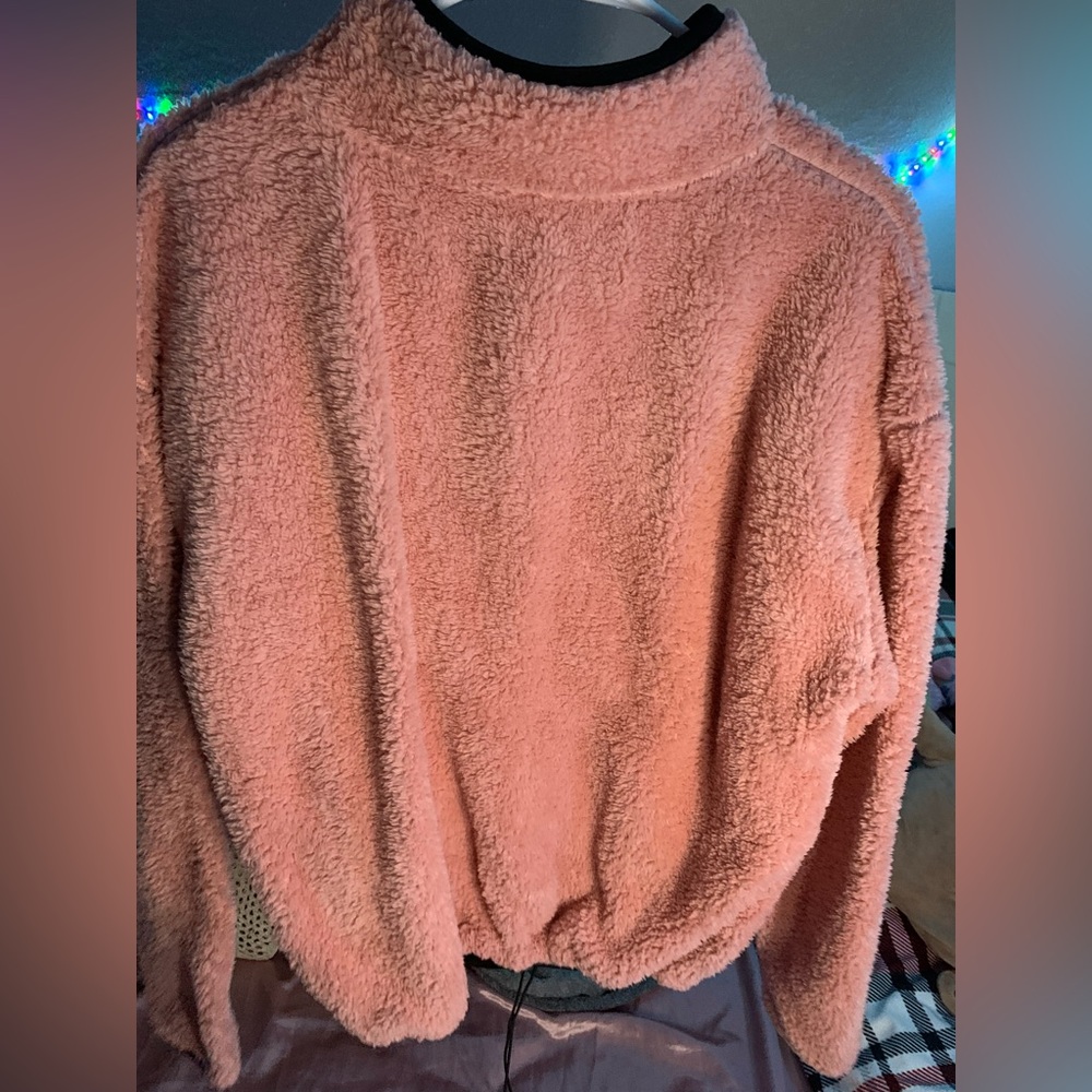 Pink sweater same as the white one